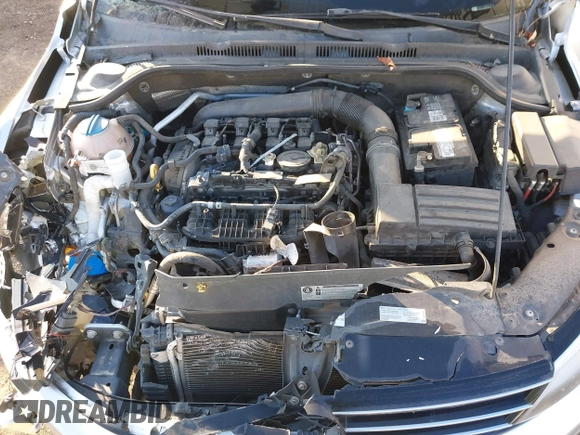 2015 Volkswagen Jetta SE z VIN 3VWD17AJ6FM257858, wystawiony jako IAAI lot #41007963 z przebiegiem 165 064 mil mil oraz . Historia ofert i sprzedaży dostępna na DreamBid. Obrazek 10.