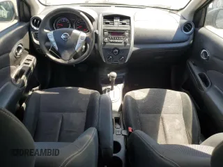 2016 Nissan Versa S z VIN 3N1CN7AP6GL840268, wystawiony jako Copart lot #55103695 z przebiegiem 106 331 mil mil oraz Czysty tytuł • Clean title. Historia ofert i sprzedaży dostępna na DreamBid. Obrazek 8.