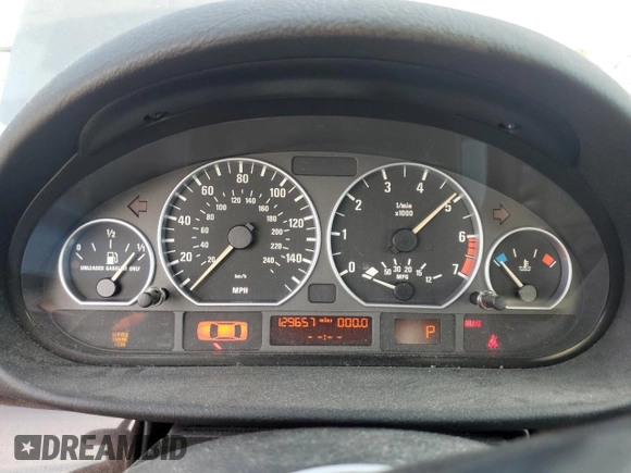 2002 BMW 3 Series 330i with VIN WBAEV53402KM20672, listed as a Copart auction lot 47172975 with 129,657 mi miles and Clean Title. Bid and sale history available at carsss.com. Image 9.