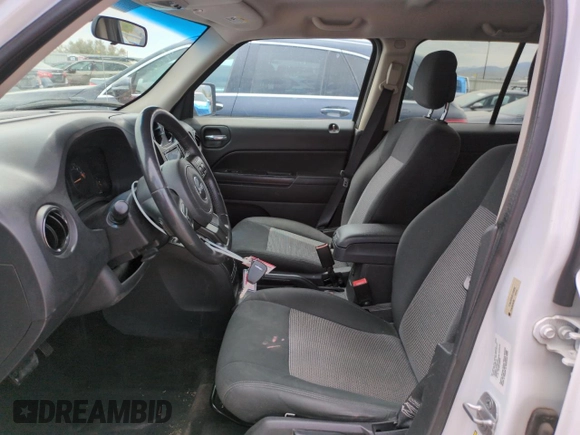 2014 Jeep Patriot Latitude с VIN 1C4NJRFB0ED760056, выставлен на аукционе Copart как лот 58931465 с пробегом 192 469 миль миль и Списание • Salvage title. История ставок и продаж доступна на DreamBid. Изображение 7.