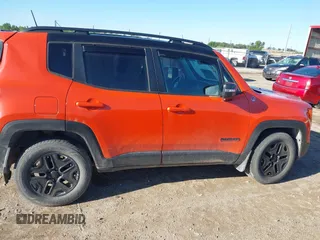 2018 Jeep Renegade Trailhawk z VIN ZACCJBCB6JPH44846, wystawiony jako IAAI lot #42320847 z przebiegiem 103 004 mil mil oraz . Historia ofert i sprzedaży dostępna na DreamBid. Obrazek 13.