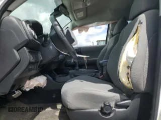2021 Toyota Tacoma SR z VIN 3TMCZ5ANXMM375679, wystawiony jako Copart lot #58207995 z przebiegiem Nie podano mil oraz Szkoda całkowita • Salvage title. Historia ofert i sprzedaży dostępna na DreamBid. Obrazek 7.