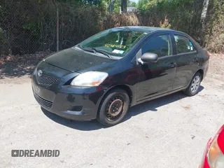 2012 Toyota Yaris z VIN JTDBT4K31CL017875, wystawiony jako IAAI lot #42384123 z przebiegiem 138 513 mil mil oraz . Historia ofert i sprzedaży dostępna na DreamBid. Obrazek 2.