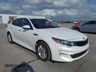 2016 Kia Optima LX z VIN KNAGT4L38G5083772, wystawiony jako IAAI lot #42098587 z przebiegiem 164 476 mil mil oraz . Historia ofert i sprzedaży dostępna na DreamBid. Obrazek 1.