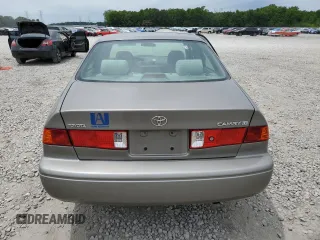 2001 Toyota Camry CE z VIN 4T1BG22KX1U085868, wystawiony jako Copart lot #58100375 z przebiegiem 122 886 mil mil oraz Szkoda całkowita • Salvage title. Historia ofert i sprzedaży dostępna na DreamBid. Obrazek 6.
