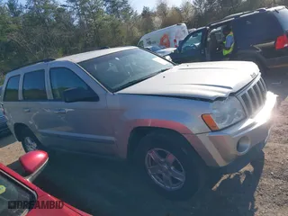 2007 Jeep Grand Cherokee Laredo with VIN 1J8GS48K17C516150, listed as a IAAI auction lot 41752720 with 176,114 mi miles. Bid and sale history available at carsss.com. Image 13.