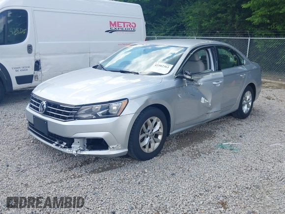 2016 Volkswagen Passat S with VIN 1VWAT7A33GC040009, listed as a IAAI auction lot 42582361 with 91,961 mi miles and . Bid and sale history available at DreamBid. Image 18.