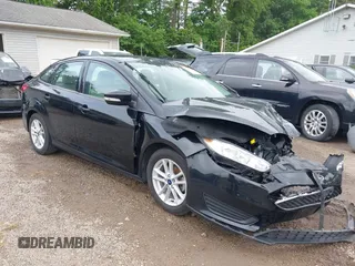 2017 Ford Focus SE z VIN 1FADP3F23HL346826, wystawiony jako IAAI lot #42377224 z przebiegiem 30 658 mil mil oraz . Historia ofert i sprzedaży dostępna na DreamBid. Obrazek 1.