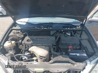 2005 Toyota Camry LE z VIN 4T1BE30K85U532198, wystawiony jako IAAI lot #42409116 z przebiegiem 195 153 mil mil oraz . Historia ofert i sprzedaży dostępna na DreamBid. Obrazek 10.