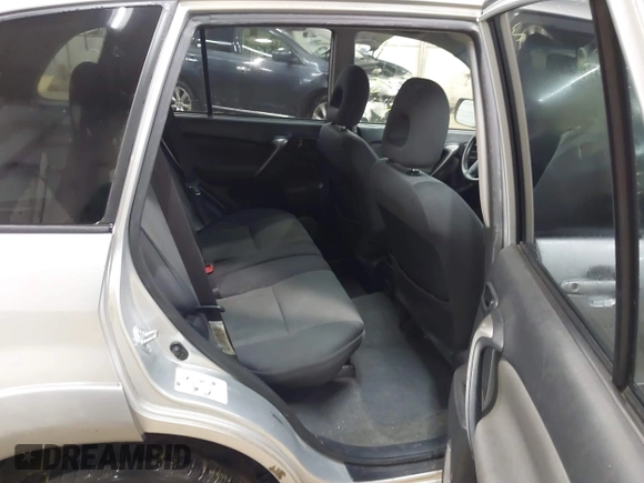 2005 Toyota RAV4 with VIN JTEHD20V456038202, listed as a IAAI auction lot 42038105 with 231,942 mi miles. Bid and sale history available at carsss.com. Image 8.