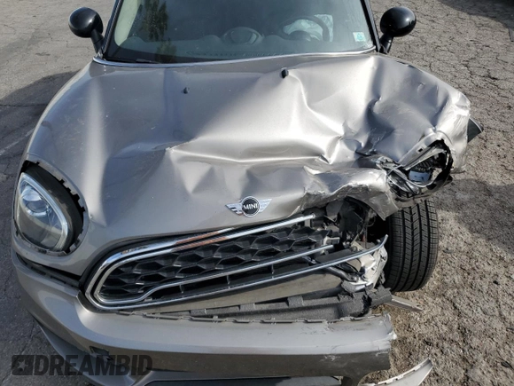 2018 MINI Countryman Cooper S with VIN WMZYT3C38J3E00263, listed as a Copart auction lot 41866005 with 0 mi miles and Salvage Title. Bid and sale history available at carsss.com. Image 12.