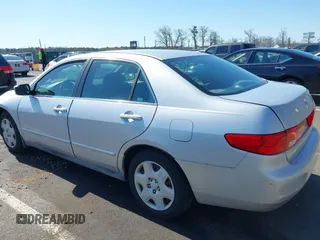 2005 Honda Accord LX z VIN 1HGCM66325A040041, wystawiony jako IAAI lot #41997495 z przebiegiem 177 632 mil mil oraz . Historia ofert i sprzedaży dostępna na DreamBid. Obrazek 14.
