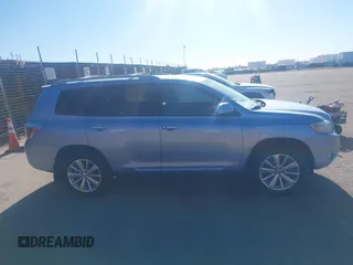 2008 Toyota Highlander Hybrid Limited with VIN JTEEW44A382002576, listed as a IAAI auction lot 41831706 with 211,978 mi miles. Bid and sale history available at carsss.com. Image 13.