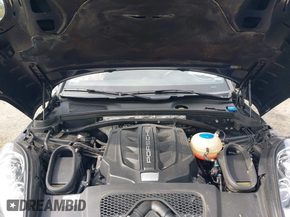 2018 Porsche Macan S with VIN WP1AB2A54JLB30852, listed as a IAAI auction lot 42215480 with 127,121 mi miles and . Bid and sale history available at DreamBid. Image 10.
