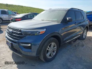 2020 Ford Explorer XLT with VIN 1FMSK7DH5LGC41331, listed as a IAAI auction lot 41491137 with 28,242 mi miles. Bid and sale history available at carsss.com. Image 2.