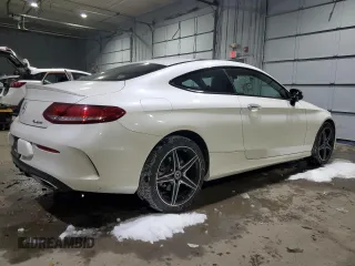 2018 Mercedes-Benz C 300 with VIN WDDWJ4KB4JF606547, listed as a Copart auction lot 42483995 with 82,083 mi miles and Salvage title. Bid and sale history available at DreamBid. Image 3.