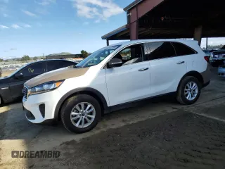 2019 Kia Sorento LX with VIN 5XYPG4A33KG553572, listed as a Copart auction lot 45207085 with 51,857 mi miles and Salvage Title. Bid and sale history available at carsss.com. Image 1.
