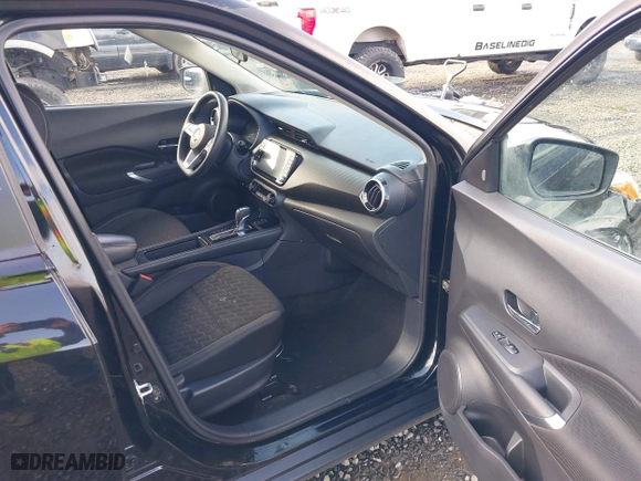 2021 Nissan Kicks SV with VIN 3N1CP5CV6ML505923, listed as a IAAI auction lot 41646487 with 73,014 mi miles. Bid and sale history available at carsss.com. Image 5.