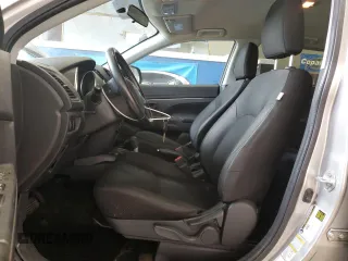 2015 Mitsubishi Outlander ES z VIN 4A4AR3AU6FE008170, wystawiony jako Copart lot #55080575 z przebiegiem 125 125 mil mil oraz Szkoda całkowita • Salvage title. Historia ofert i sprzedaży dostępna na DreamBid. Obrazek 7.