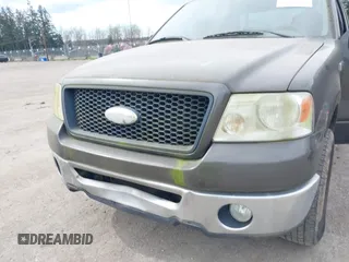 2006 Ford F-150 XLT z VIN 1FTPW14576FA26769, wystawiony jako IAAI lot #41896873 z przebiegiem 276 266 mil mil oraz . Historia ofert i sprzedaży dostępna na DreamBid. Obrazek 13.