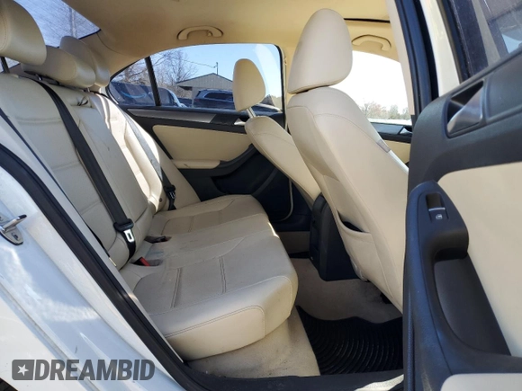 2015 Volkswagen Jetta Sedan 2.0L TDI SEL with VIN 3VWLA7AJ0FM421861, listed as a Copart auction lot 49325505 with 118,483 mi miles and Salvage Title. Bid and sale history available at carsss.com. Image 10.