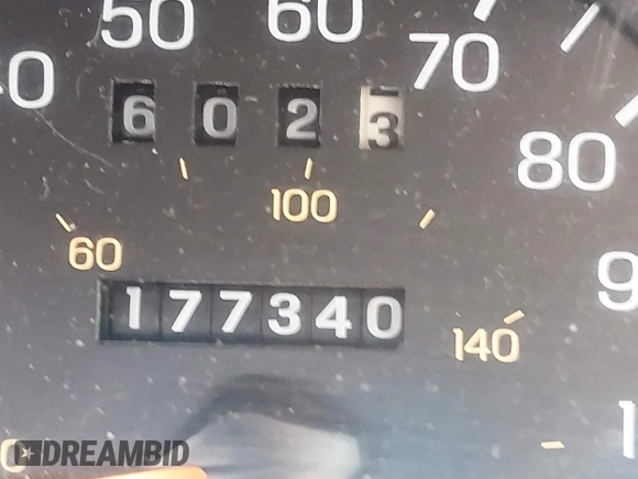 1997 Ford Taurus GL z VIN 1FALP52U2VA273762, wystawiony jako IAAI lot #41956536 z przebiegiem 177 340 mil mil oraz . Historia ofert i sprzedaży dostępna na DreamBid. Obrazek 7.