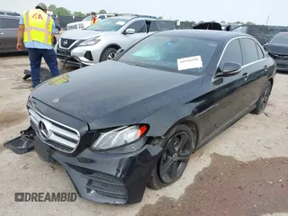 2019 Mercedes-Benz E 300 с VIN WDDZF4JB9KA547672, выставлен на аукционе IAAI как лот 41936530 с пробегом 67 332 миль миль и . История ставок и продаж доступна на DreamBid. Изображение 2.