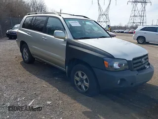 2006 Toyota Highlander w/3rd Row z VIN JTEEP21AX60165532, wystawiony jako IAAI lot #41831568 z przebiegiem 243 357 mil mil oraz . Historia ofert i sprzedaży dostępna na DreamBid. Obrazek 1.
