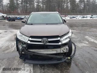 2017 Toyota Highlander XLE with VIN 5TDJZRFH9HS363191, listed as a IAAI auction lot 41642975 with 255,219 mi miles. Bid and sale history available at carsss.com. Image 12.