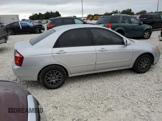 2006 Kia Spectra EX with VIN KNAFE121X65333208, listed as a Copart auction lot 70634994 with 145,288 mi miles and Salvage Title. Bid and sale history available at carsss.com. Image 3.