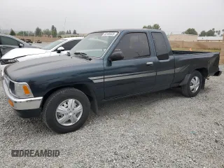 1994 Toyota Pickup z VIN 4TARN93P6RZ177985, wystawiony jako Copart lot #53100525 z przebiegiem 205 112 mil mil oraz Szkoda całkowita • Salvage title. Historia ofert i sprzedaży dostępna na DreamBid. Obrazek 1.