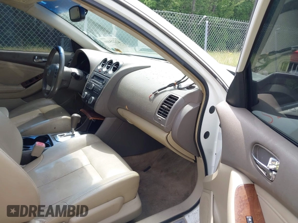 2009 Nissan Altima S with VIN 1N4AL21E79C143997, listed as a IAAI auction lot 42225400 with 196,163 mi miles and . Bid and sale history available at DreamBid. Image 5.