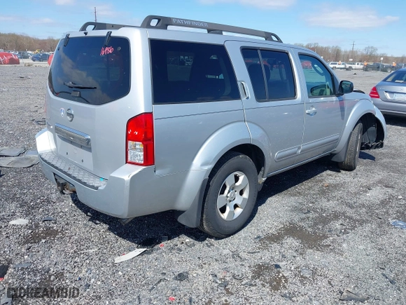 2006 Nissan Pathfinder SE with VIN 5N1AR18W96C652790, listed as a IAAI auction lot 41934579 with 148,099 mi miles. Bid and sale history available at carsss.com. Image 4.