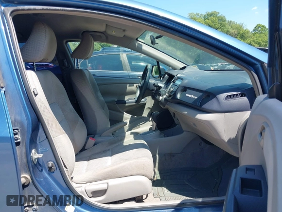 2010 Honda Insight LX with VIN JHMZE2H56AS013649, listed as a IAAI auction lot 42646690 with 5,593 mi miles and . Bid and sale history available at DreamBid. Image 5.
