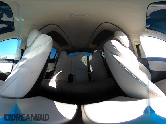 2017 Tesla Model X 90D z VIN 5YJXCAE25HF077689, wystawiony jako IAAI lot #42138029 z przebiegiem 71 574 mil mil oraz . Historia ofert i sprzedaży dostępna na DreamBid. Obrazek 19.
