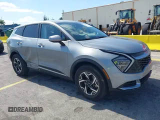 2024 Kia Sportage LX with VIN KNDPUCDF6R7228446, listed as a IAAI auction lot 42167577 with 39,727 mi miles and . Bid and sale history available at DreamBid. Image 1.