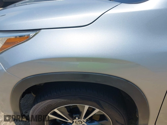 2019 Toyota Highlander LE with VIN 5TDZARFH0KS061239, listed as a IAAI auction lot 42601981 with 216,288 mi miles and . Bid and sale history available at DreamBid. Image 6.