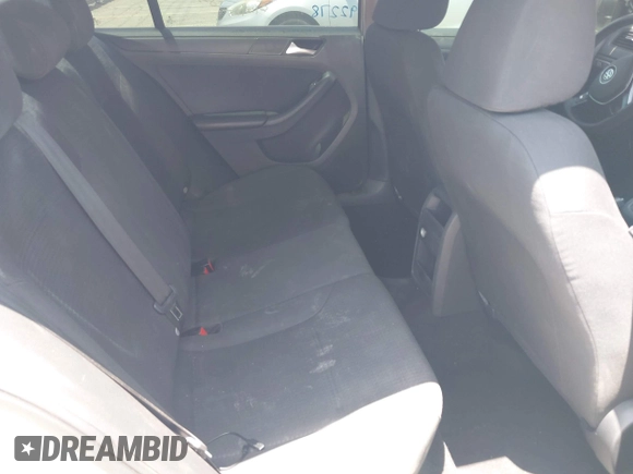 2015 Volkswagen Jetta S с VIN 3VW2K7AJ0FM341419, выставлен на аукционе IAAI как лот 42544580 с пробегом 92 278 миль миль и . История ставок и продаж доступна на DreamBid. Изображение 8.