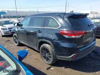 2019 Toyota Highlander SE with VIN 5TDJZRFHXKS606028, listed as a IAAI auction lot 41747582 with 38,689 mi miles. Bid and sale history available at carsss.com. Image 3.