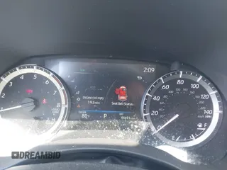 2023 Toyota Highlander L z VIN 5TDKDRAH2PS030453, wystawiony jako IAAI lot #39200860 z przebiegiem 44 691 mil mil oraz . Historia ofert i sprzedaży dostępna na DreamBid. Obrazek 7.