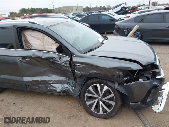2022 Volkswagen Taos SE с VIN 3VVSX7B21NM021957, выставлен на аукционе IAAI как лот 41630024 с пробегом 44 113 миль миль и . История ставок и продаж доступна на DreamBid. Изображение 6.