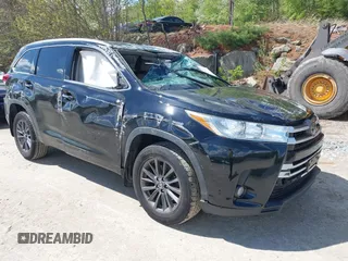 2018 Toyota Highlander SE with VIN 5TDJZRFH3JS536242, listed as a IAAI auction lot 42192462 with 101,124 mi miles and . Bid and sale history available at DreamBid. Image 1.