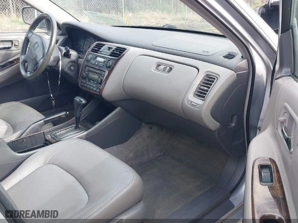 2001 Honda Accord Sdn EX w/Leather with VIN 1HGCG16591A044738, listed as a IAAI auction lot 42015929 with 225,963 mi miles. Bid and sale history available at carsss.com. Image 5.