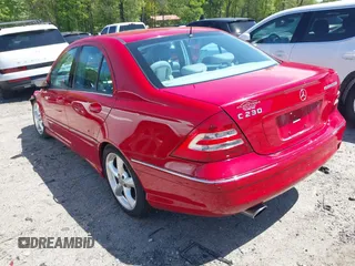 2005 Mercedes-Benz C 230 Kompressor z VIN WDBRF40J55F678252, wystawiony jako IAAI lot #42028395 z przebiegiem 208 901 mil mil oraz . Historia ofert i sprzedaży dostępna na DreamBid. Obrazek 3.