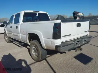 2004 Chevrolet Silverado 2500HD LS with VIN 1GCHC23U74F161856, listed as a IAAI auction lot 41230898 with 132,087 mi miles. Bid and sale history available at carsss.com. Image 3.