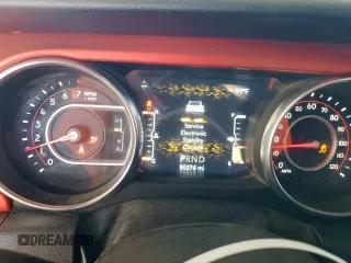 2020 Jeep Gladiator Rubicon с VIN 1C6JJTBG5LL116138, выставлен на аукционе Copart как лот 58061265 с пробегом 50 274 миль миль и Списание • Salvage title. История ставок и продаж доступна на DreamBid. Изображение 9.