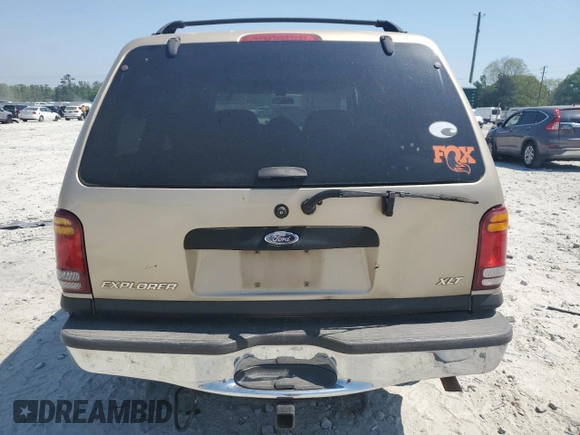 1999 Ford Explorer XLT z VIN 1FMZU32E8XUB73723, wystawiony jako Copart lot #53383835 z przebiegiem 233 675 mil mil oraz Szkoda całkowita • Salvage title. Historia ofert i sprzedaży dostępna na DreamBid. Obrazek 6.