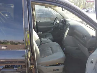 2006 Chrysler Town & Country Touring with VIN 2A8GP54L66R876008, listed as a IAAI auction lot 42496347 with 211,063 mi miles and . Bid and sale history available at DreamBid. Image 5.
