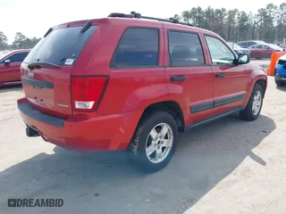 2005 Jeep Grand Cherokee Laredo with VIN 1J8HR48N55C556383, listed as a IAAI auction lot 41814624 with 189,102 mi miles. Bid and sale history available at carsss.com. Image 4.