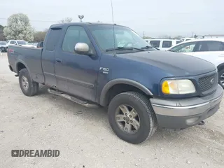 2002 Ford F-150 XL z VIN 1FTRX18W22NA26073, wystawiony jako IAAI lot #42126819 z przebiegiem 212 893 mil mil oraz . Historia ofert i sprzedaży dostępna na DreamBid. Obrazek 1.